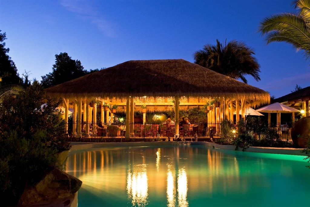 Hotel Santa Cruz Plaza Exterior photo The restaurant at the resort